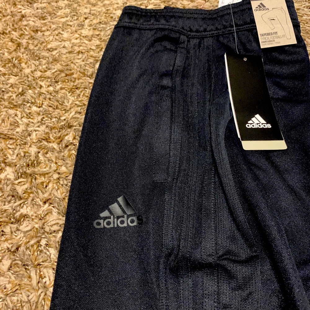 NWT Adidas XS tapered athletic bottom